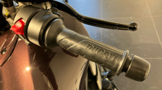 Ducati X Diavel V4 Burning Red (25MY)